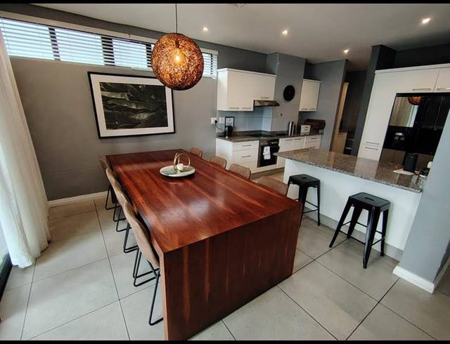 3 BEDROOM APARTMENT FOR SALE IN UMHLANGA CENTRAL